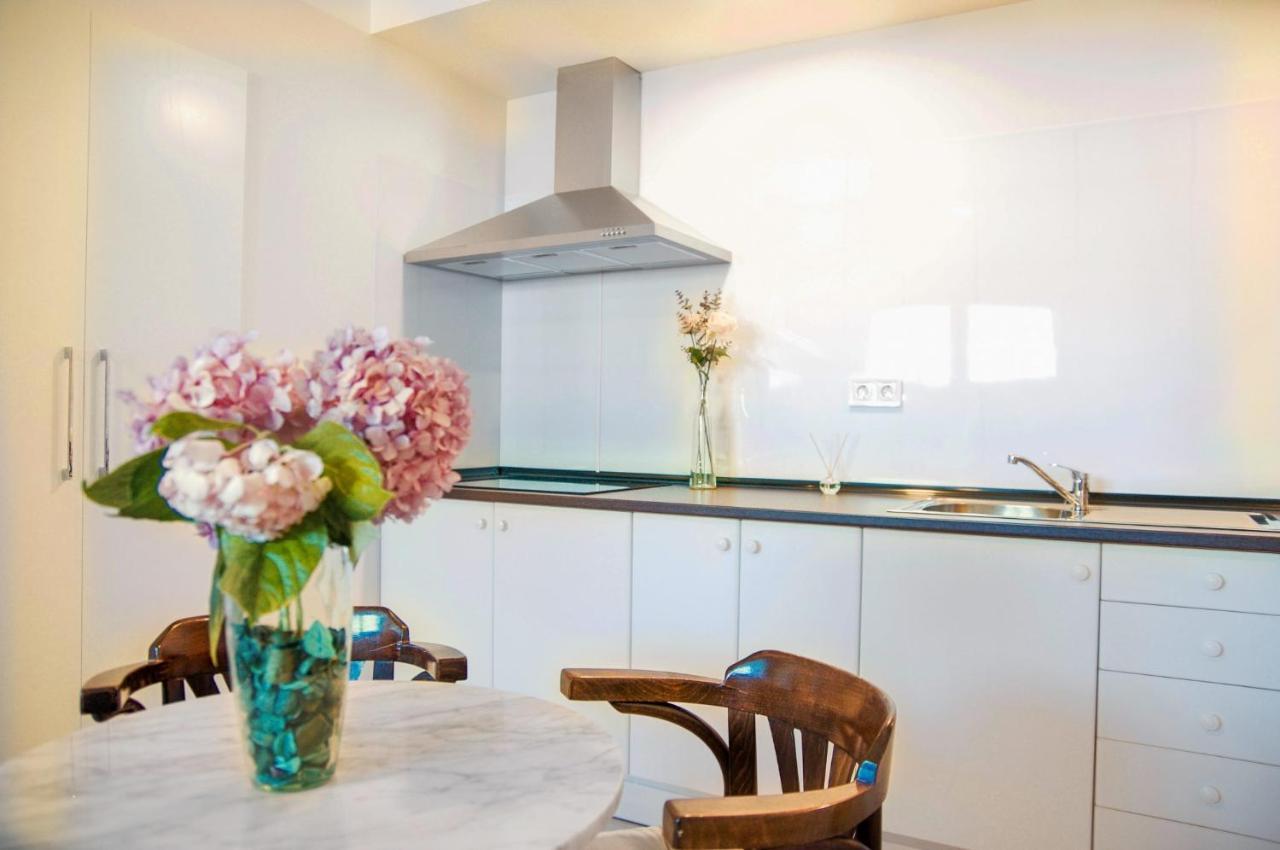 Apartamentos Individuales Con Piscina غالاباغار المظهر الخارجي الصورة